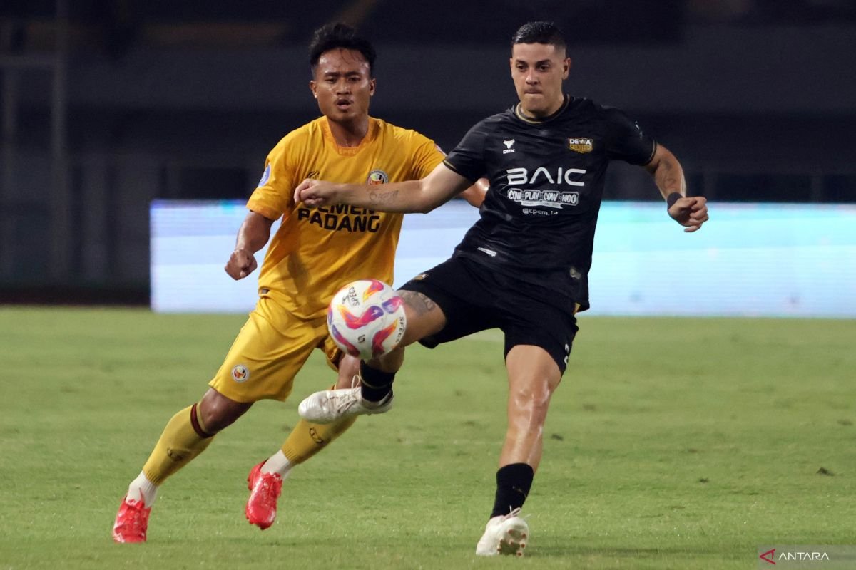 Alexis Messidoro Persiapkan Mental untuk Pertandingan Kontra Persis Solo