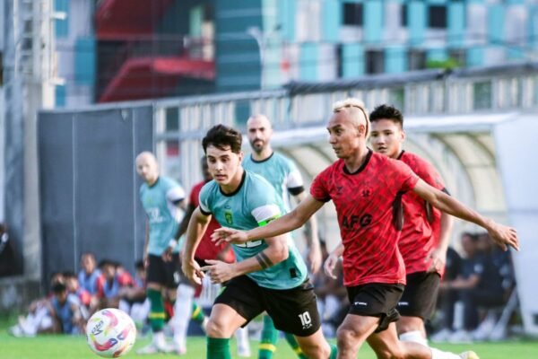 Berikut beberapa alternatif judul terkait "Persik optimalkan tim dengan uji coba":

Persik Tingkatkan Kualitas Tim Melalui Uji Coba
Persik Maksimalkan Potensi Tim lewat Uji Coba
Uji Coba Sebagai Strategi Persik dalam Memperkuat Tim
Persik Lakukan Uji Coba untuk Optimalisasi Tim
Optimalisasi Tim Persik: Pentingnya Uji Coba
Persik Terapkan Uji Coba untuk Penguatan Tim
Uji Coba: Kunci Persik dalam Membangun Tim yang Solid
Persik Fokus pada Uji Coba untuk Meningkatkan Kinerja Tim

Semoga salah satu judul ini dapat memenuhi kebutuhan Anda!