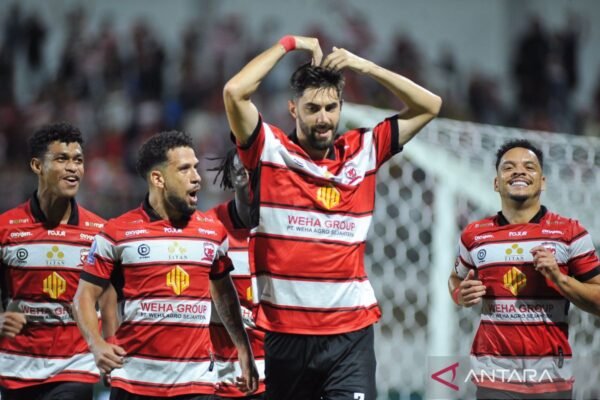 Pedro Ajak Madura United Alihkan Fokus ke Laga Kontra Bali United